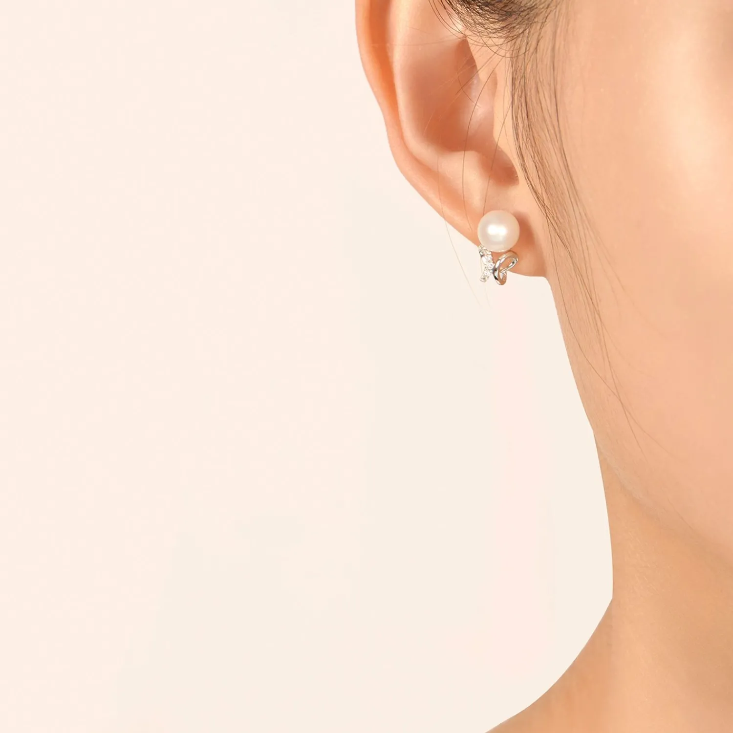 nacre_2.webp Lee Hwa Jewellery Pendants-Nacre